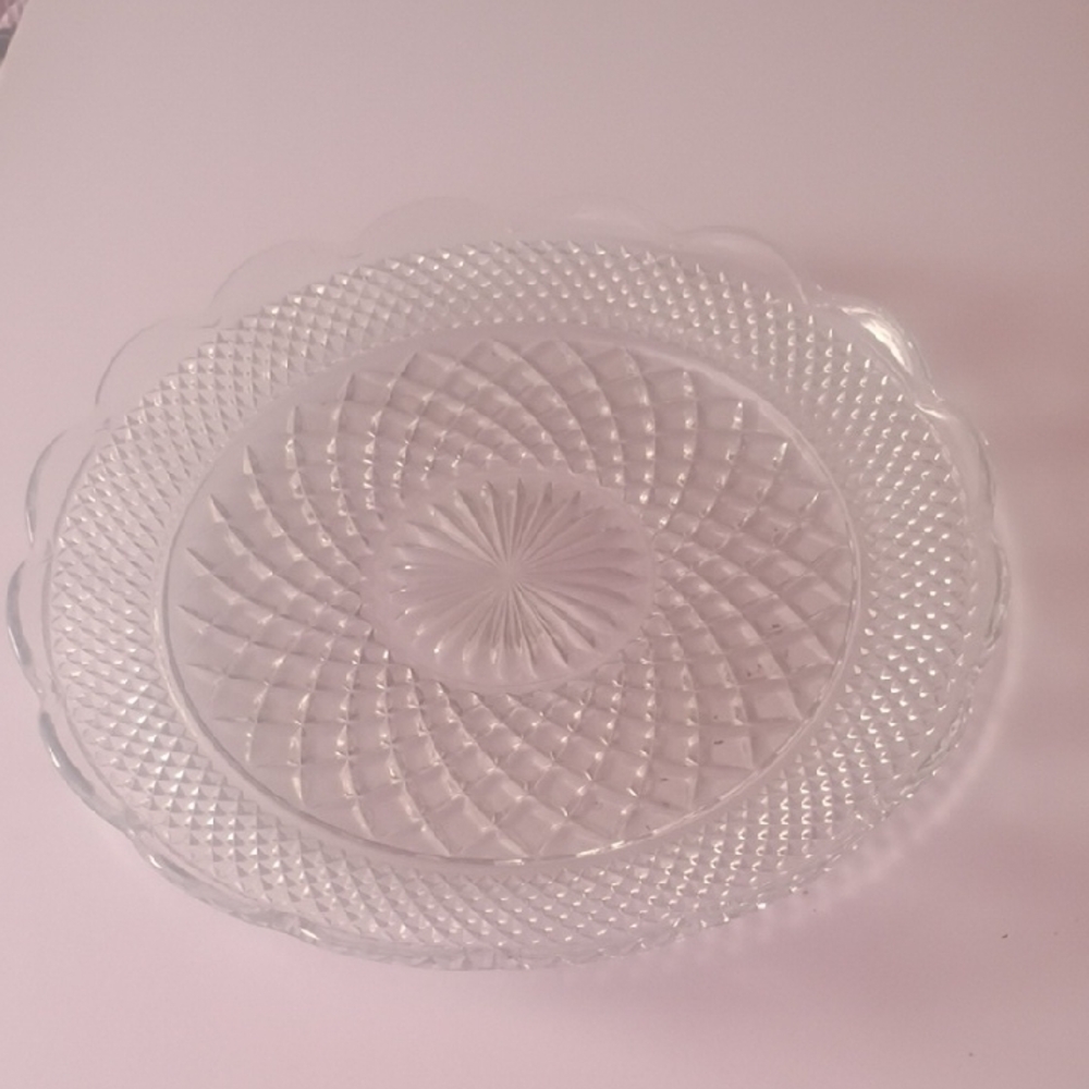 Elegant Clear Glass Serving Platter